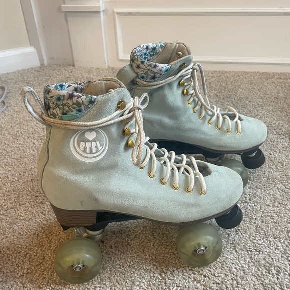 Roller skates - Picture 3 of 4